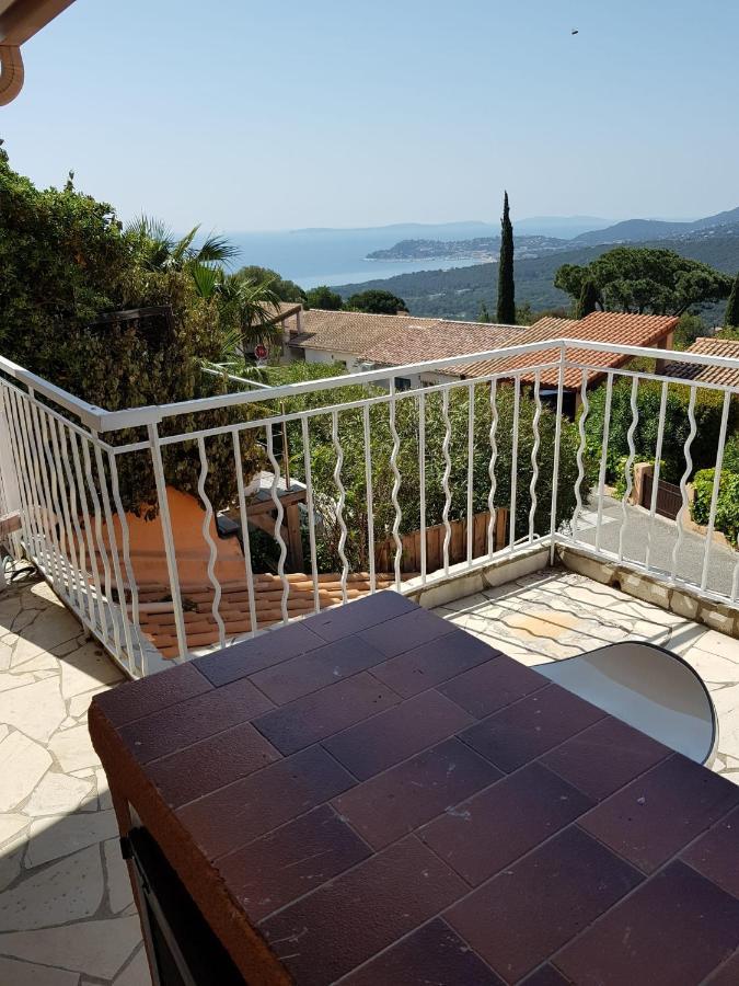 Villa Mit Grossartigem Panoramablick Auf Das Meer Und Direkt Am Pool La Croix-Valmer Exterior foto